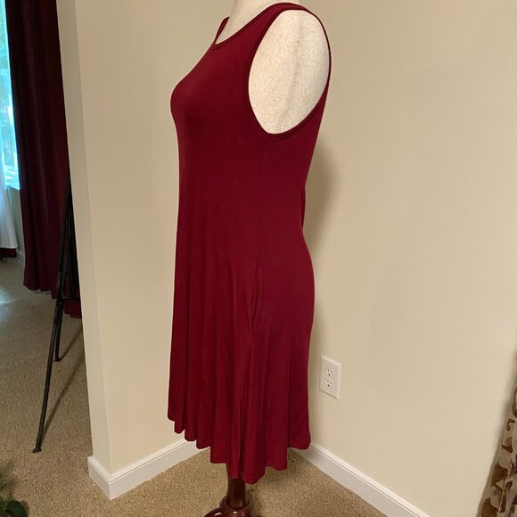 Weaczzy Red Wine Sleeveless Stretchy Swing Tank Dress with Pockets Size Medium - Picture 7 of 13
